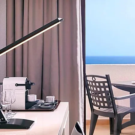 H10 Taburiente Playa Hotel 4*